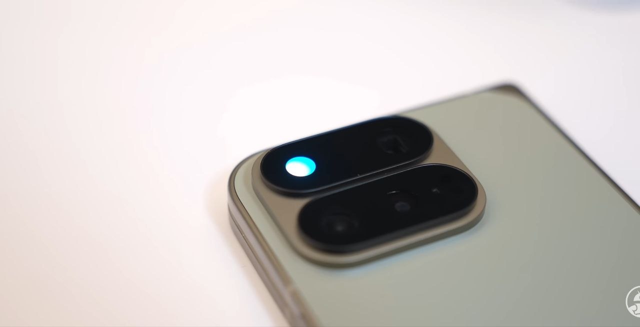 Google Pixel 11 rear camera bar
