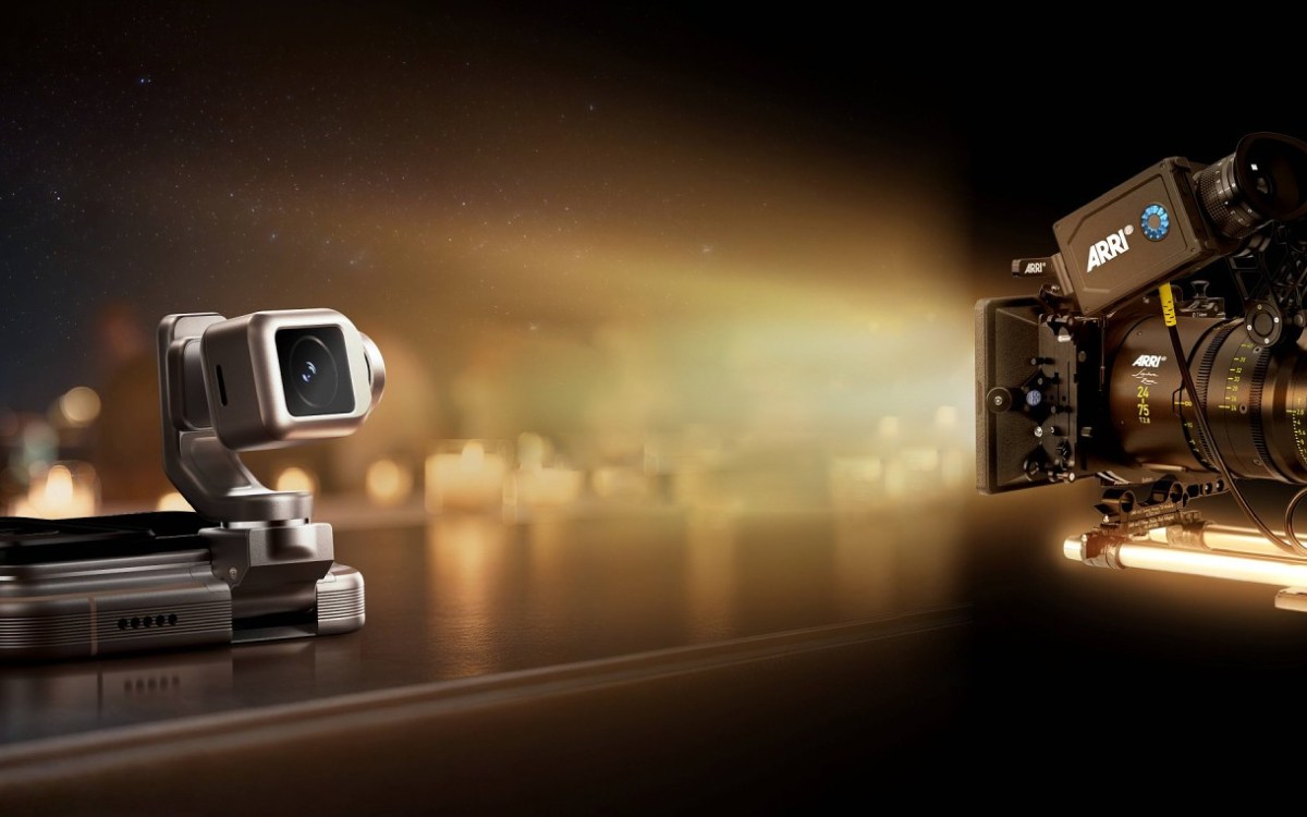 Honor Robot Phone gimbal camera performing Yoyo Robot Mode expressions