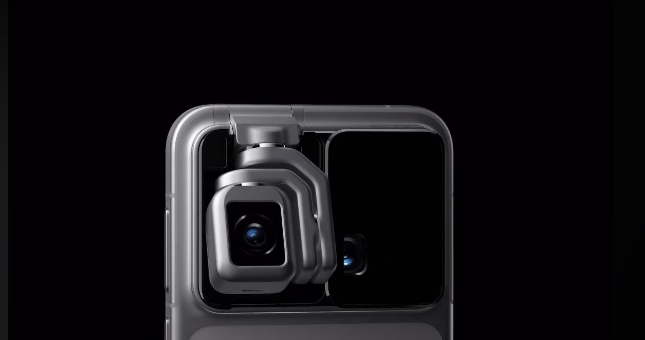 Honor Robot Phone with 200MP motorized gimbal camera extended